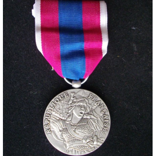 FRANCE : MÉDAILLE DE LA DÉFENSE NATIONALE "ARGENT" NEUVE ACTUELL