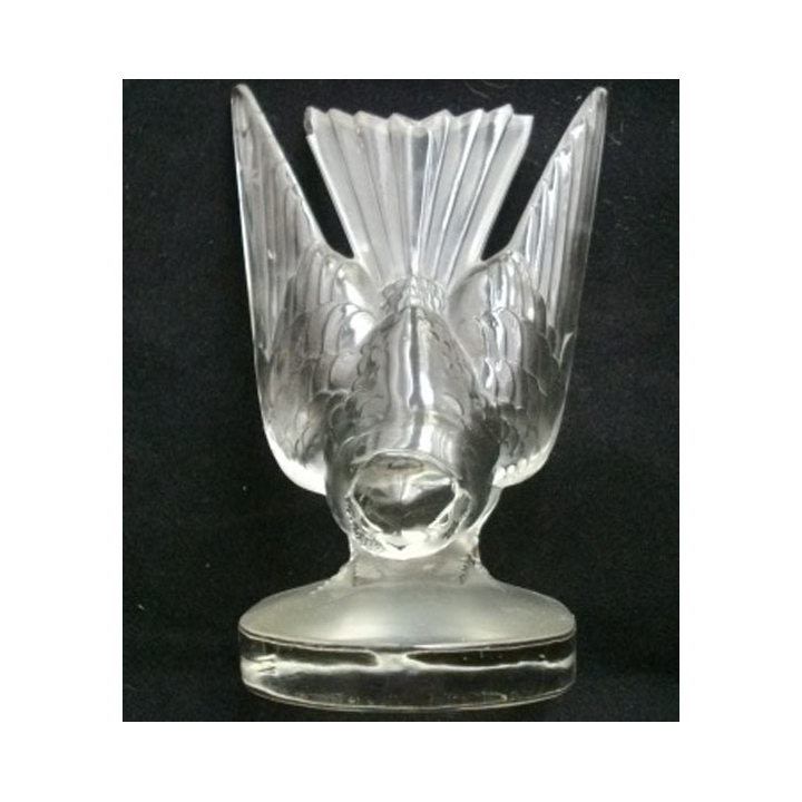 UN SERRE LIVRE HIRONDELLE DE RENÉ LALIQUE EN VERRE HAUTEUR 16 cm