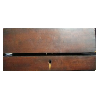 ANTIQUITÉS : ÉCRITOIRE EN BOIS (35 x 23 x 15 cm)
