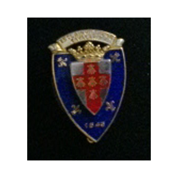 CUIRS : insigne du 3° régiment de cuirassiers fabrication Drago Noisiel Marne La vallée G.951