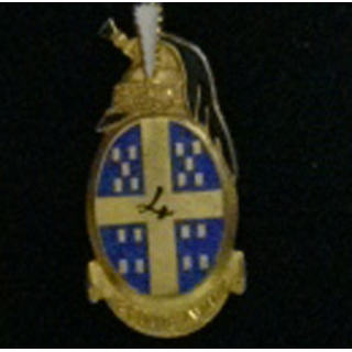 DRAGONS : insigne du 4° régiment de dragons "Je boute avant" en émail de fabrication Drago G. 2166