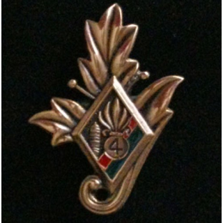 4° REI : insigne du commissariat du 4° régiment étranger d'infanterie couleur rouge et verte en bronze massif tirage dissolution