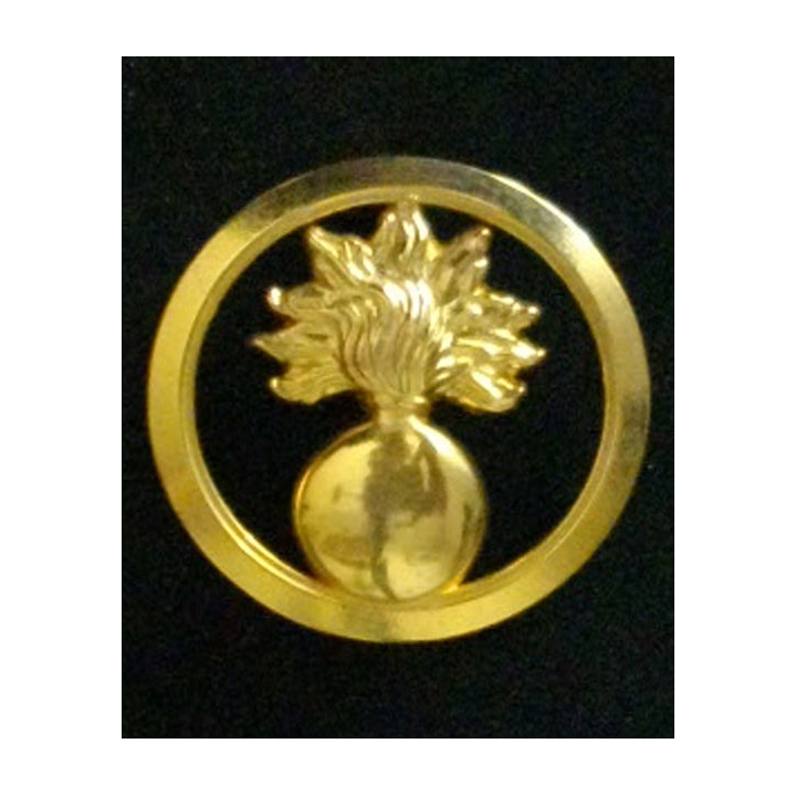 INSIGNE DE BÉRET DES ÉCOLES : insigne de béret des écoles doré fabriqué par Boussemart en 2001