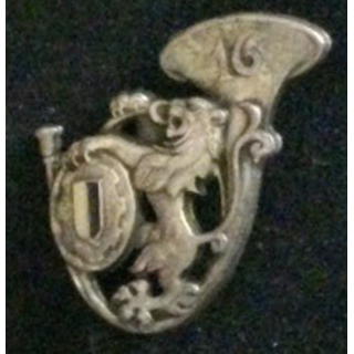 16° GCM : insigne du 16° groupe de chasseurs mécanisés de fabrication Drago G. 1165 à deux anneaux