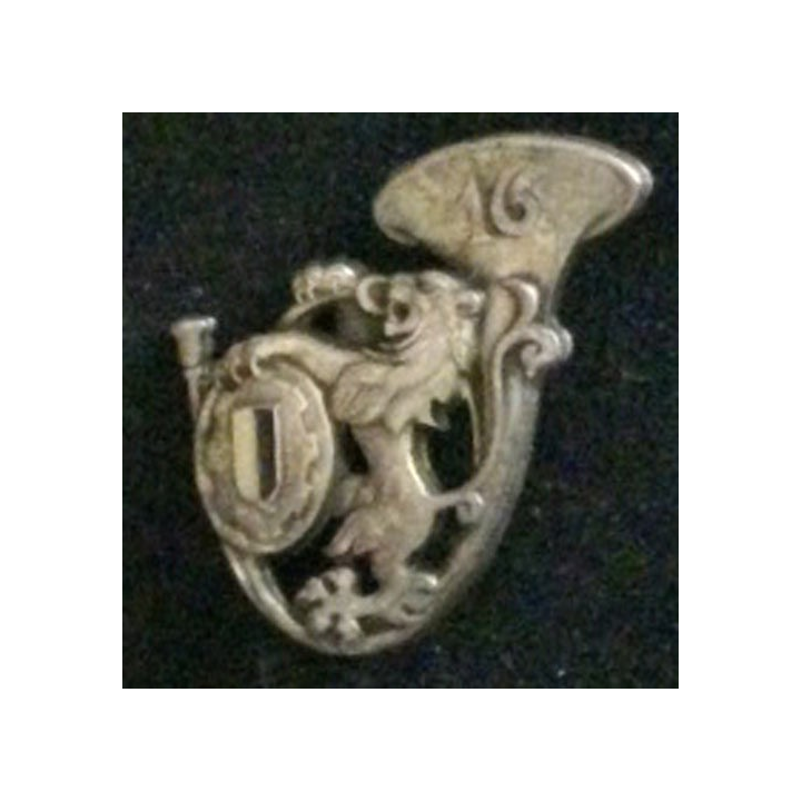 16° GCM : insigne du 16° groupe de chasseurs mécanisés de fabrication Drago G. 1165 à deux anneaux