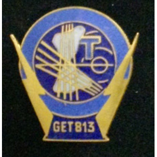 813° GET : insigne du 813° groupe d'exploitation des transmissions en émail de fabrication Drago G.1800 deux attaches à pin's