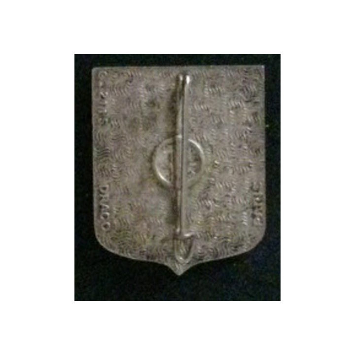 43° RT : insigne du 43° régiment de transmissions de fabrication Drago G. 2115 (erreur de numéro) en émail dos ondulé argenté
