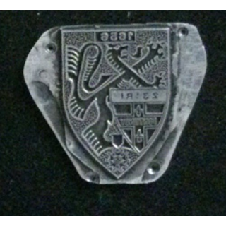 MATRICE SUR MÉTAL du 23° régiment d'infanterie écu (taille de l'insigne 3,6 x 2,5 cm)