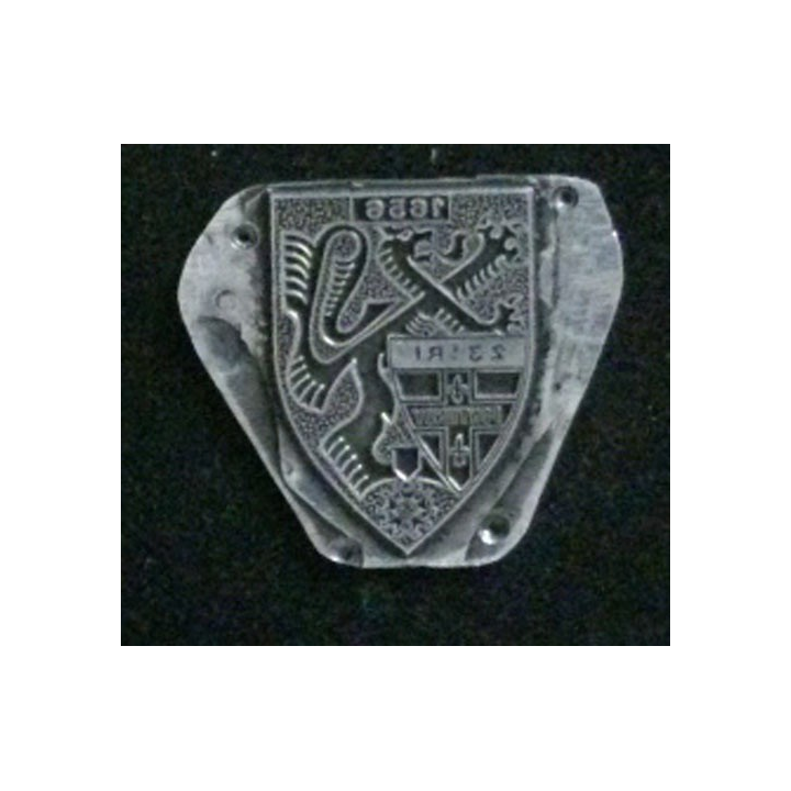 MATRICE SUR MÉTAL du 23° régiment d'infanterie écu (taille de l'insigne 3,6 x 2,5 cm)