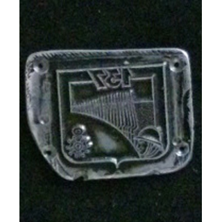 MATRICE SUR MÉTAL du 137° régiment d'infanterie (taille de l'insigne 2,2 x 2,3 cm)
