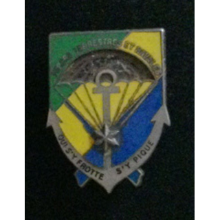 insigne des forces terrestres et navales des forces gabonnaises de fabrication Drago