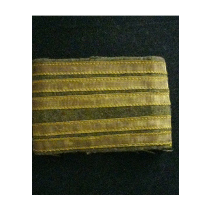 Galon d'épaule de colonel époque 1940 en tissu sur fond vert armée