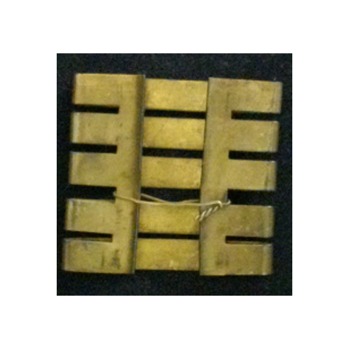 Galon métallique d'épaule de colonel en métal épais de dimension 4,8 cm par 4,8 cm