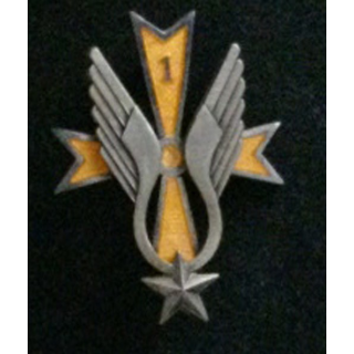 GALDIV n° 1 : insigne du groupe d'aviation légère divisionnaire n°1 type 2 de fabrication Arthus Bertrand G. 2407 en émail