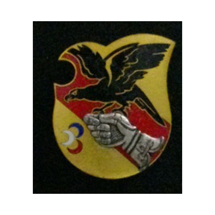 GALDIV n° 3 : insigne du groupe d'aviation légère divisionnaire n°3 de fabrication Drago G. 1829 en émail