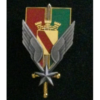 EL FFSA : insigne de l'escadrille de liaison des forces françaises stationnées en Allemagne de fabrication Balme G. 4048
