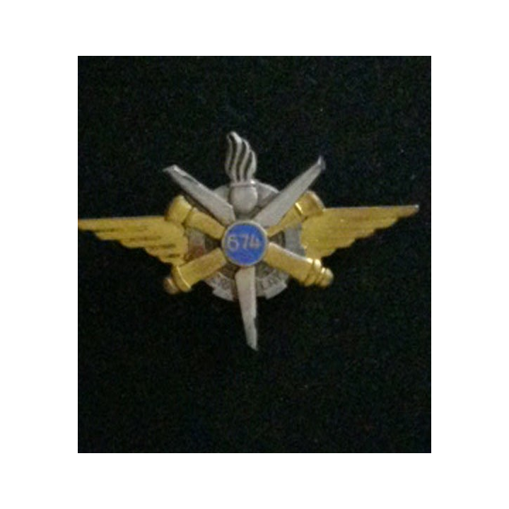 674° CRALAT : insigne de la 674° compagnie de réparation de l'aviation légère de l'armée de terre de fabrication Drago G. 1454