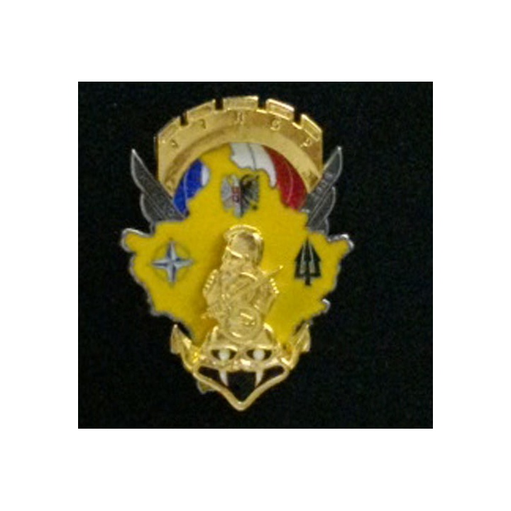 17° RGP 3° CIE KOSOVO : insigne de la 3° compagnie du 17°régiment parachutiste au Kosovo de  fabrication Sheli  n° 148