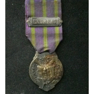 FRANCE : vieille médaille de lauréat de l'Union des Fanfares de trompettes, tambours et clairons de France