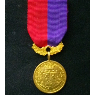 FRANCE : médaille des sociétés musicales du Nord et du Pas de Calais en métal doré de diamètre 3 cm