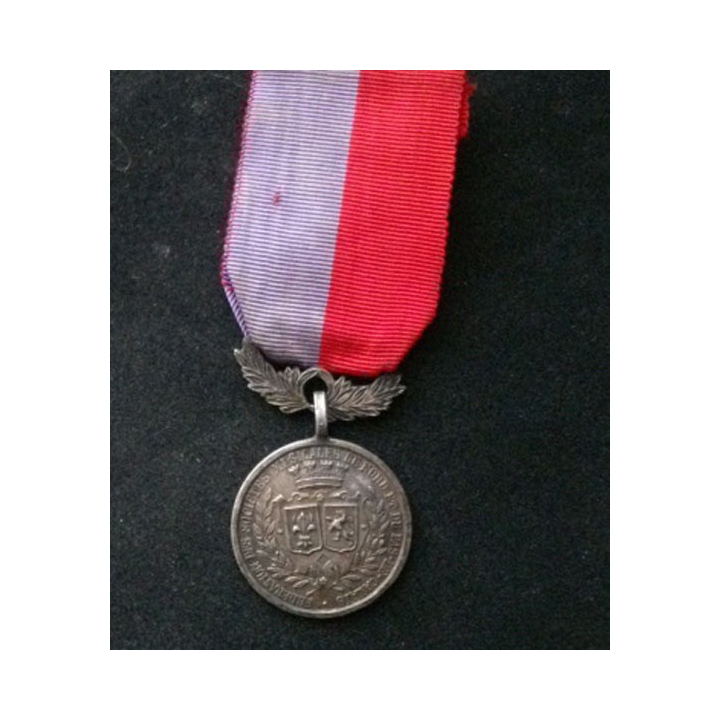 FRANCE : médaille des sociétés musicales du Nord et du Pas de Calais en métal argenté de diamètre 3 cm
