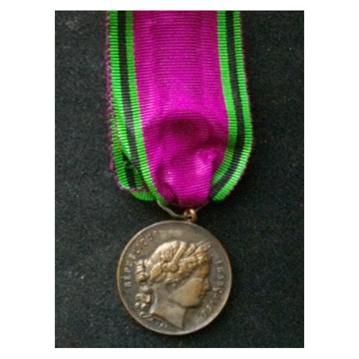 FRANCE : médaille des chevaliers sauveteurs de France de diamètre 27 mm