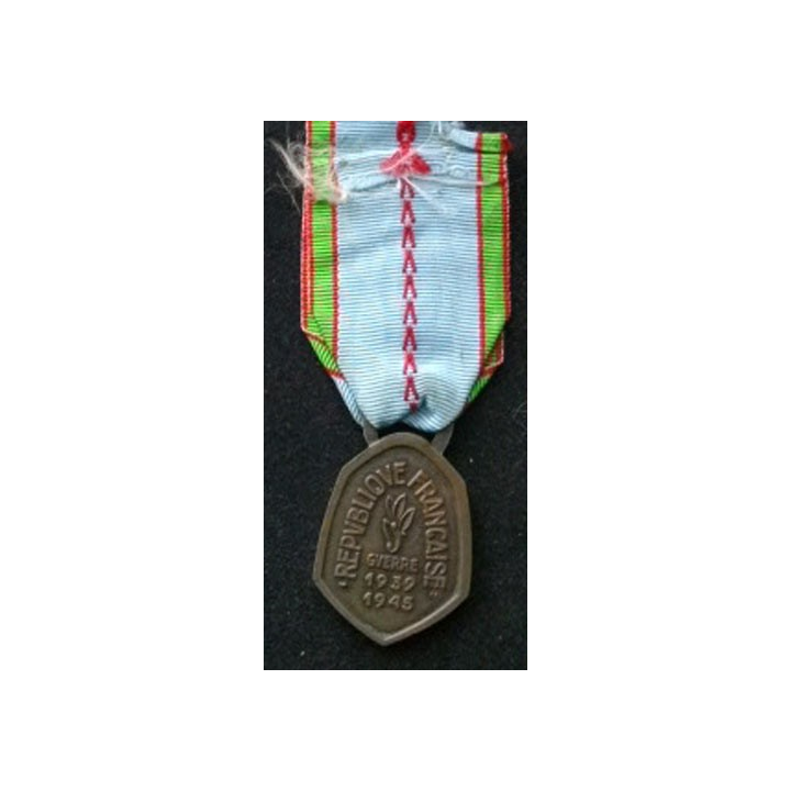 FRANCE : médaille commémorative de la guerre 1939-1945 en bronze