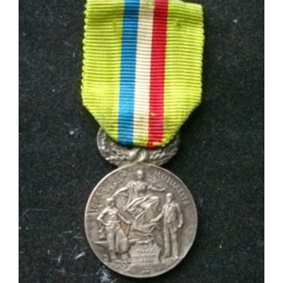 FRANCE : médaille de l'Epargne et de la mutualité attribuée à Jean Dasque en 1902 en argent