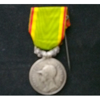 FRANCE : médaille de la société républicaine d'encouragement au dévouement en bronze argenté de diamètre 3 cm
