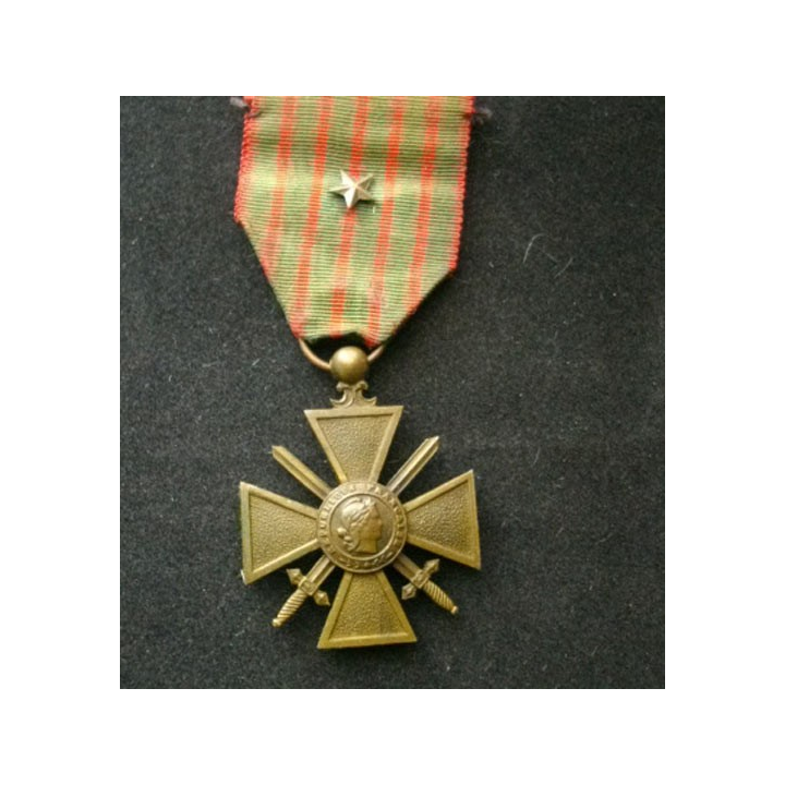 FRANCE : Croix de guerre 1914-1917 avec une citation (étoile de bronze) en bronze