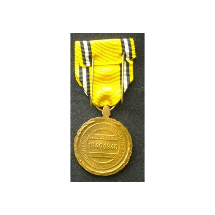 BELGIQUE : médaille commémorative de la 2° guerre mondiale 1940-1945 avec les sabres en réduction