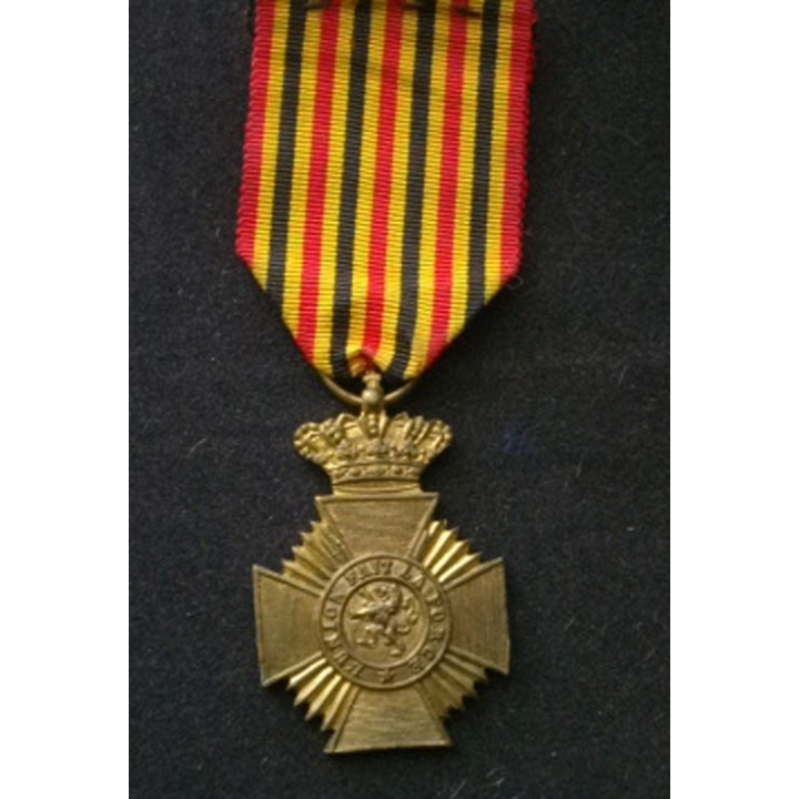 BELGIQUE : médaille du mérite militaire pour ancienneté belge de 2° classe l'union fait la force