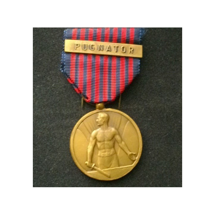 BELGIQUE : médaille des volontaires belges avec la barrette "pugnator" en bronze