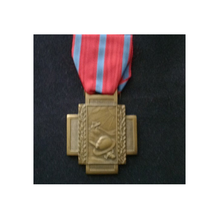BELGIQUE : médaille de la Croix du feu belge en bronze 1914-1918