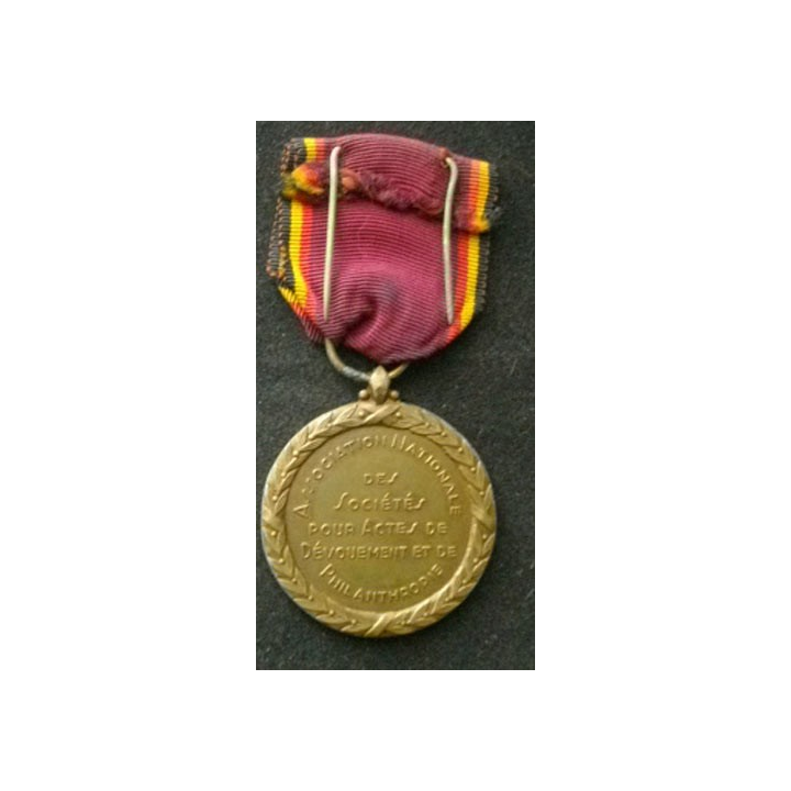 BELGIQUE : médaille de la société des actes de dévouement et philanthropiques belges en bronze