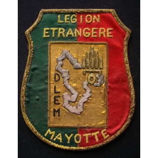 LEGION : insigne tissu du détachement de la légion étrangère à Mayotte de taille 10,8 cm x 13,5 cm brodé en cannetille