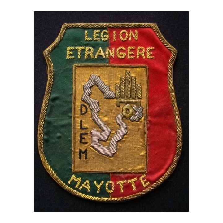 LEGION : insigne tissu du détachement de la légion étrangère à Mayotte de taille 10,8 cm x 13,5 cm brodé en cannetille
