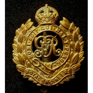 ROYAUME UNI : Insigne de casquette du génie anglais en métal de largeur 4,1 cm