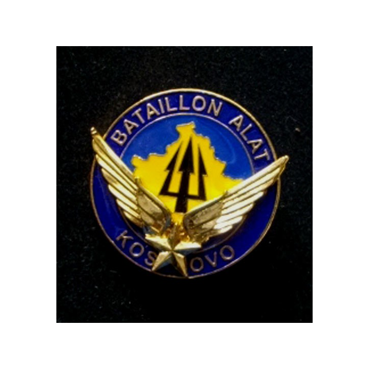 ALAT : insigne du bataillon de l'aviation légère de l'armée de terre (BATALAT) de la Kosovo Force (KFOR)