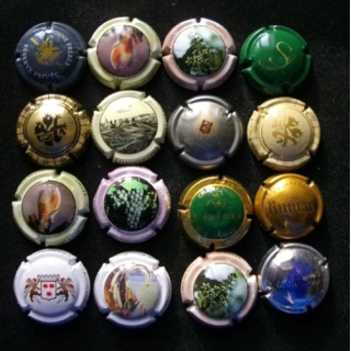 MUSELET : Lot de 16 muselets de bouteilles de champagne et de mousseux ou assimilés lot 10
