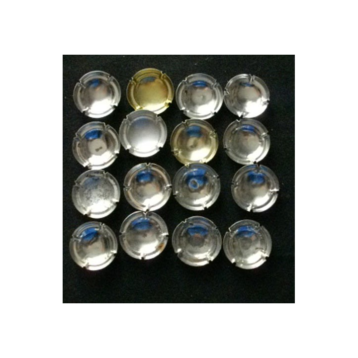 MUSELET : Lot de 16 muselets de bouteilles de champagne et de mousseux ou assimilés lot 16