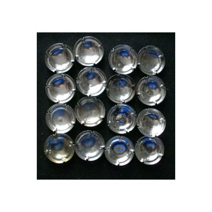 MUSELET : Lot de 16 muselets de bouteilles de champagne et de mousseux ou assimilés lot 17