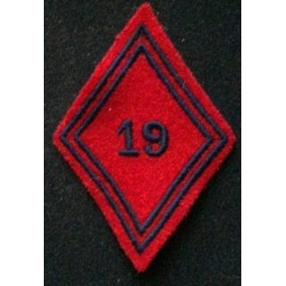losange de bras modèle 45 ARTILLERIE 19° RA TROUPE : insigne de losange de bras modèle 45 du 19° régiment d'artillerie troupe