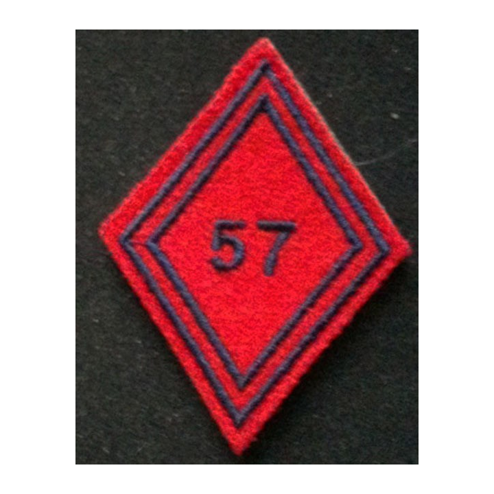 losange de bras modèle 45 ARTILLERIE 57° RA TROUPE : insigne de losange de bras modèle 45 du 57° régiment d'artillerie troupe