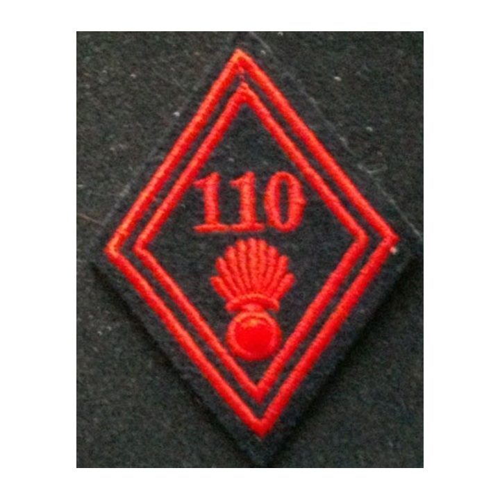 losange de bras modèle 45 INFANTERIE 110° RI TROUPE : insigne de losange de bras modèle 45 du 110° régiment d'infanterie troupe
