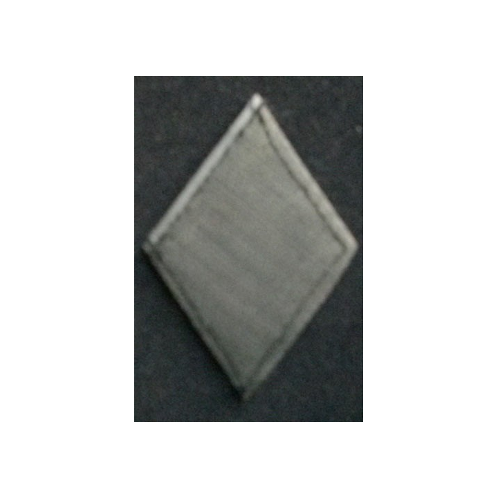 losange de bras modèle 45 INFANTERIE 81° RI CADRE : insigne de losange de bras modèle 45 du 81° régiment d'infanterie cadre