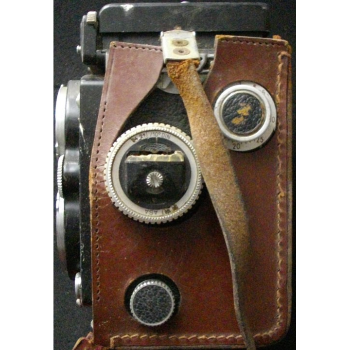 APPAREIL PHOTO : ROLLEIFLEX OBJECTIF PLANAR 1:35 & 1:2,8 F à 75 mm