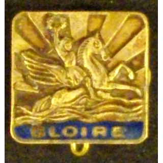 GLOIRE : insigne métallique du croiseur Gloire dos grenu argenté fabrication Augis Lyon en émail attache non conforme