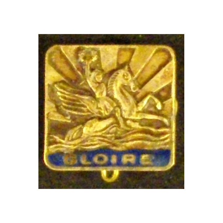 GLOIRE : insigne métallique du croiseur Gloire dos grenu argenté fabrication Augis Lyon en émail attache non conforme