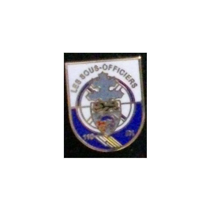 Pin's de l'insigne des sous officiers du 110° RI de fabrication Boussemart 